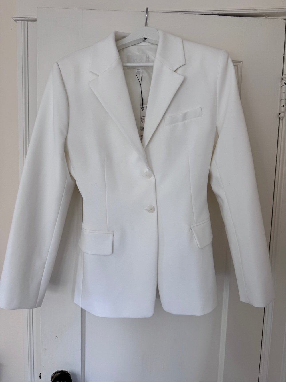 Zara White Single-Breasted Tailored Blazer with Notched Lapel